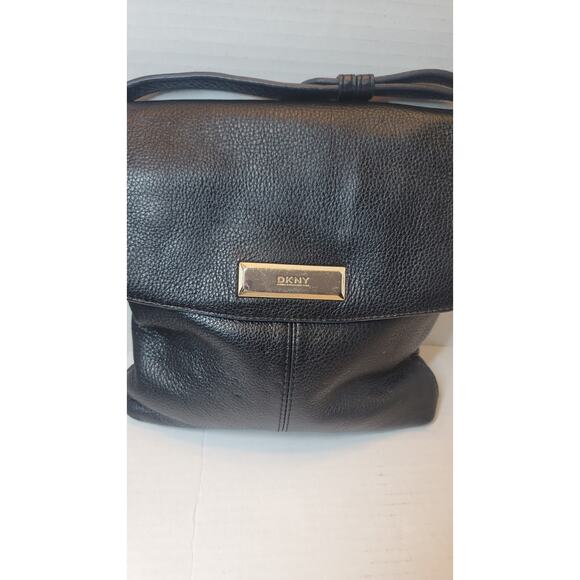 DKNY Leather Crossbody Purse Black Flap Messenger Adjustable Shoulder Bag - Picture 2 of 8